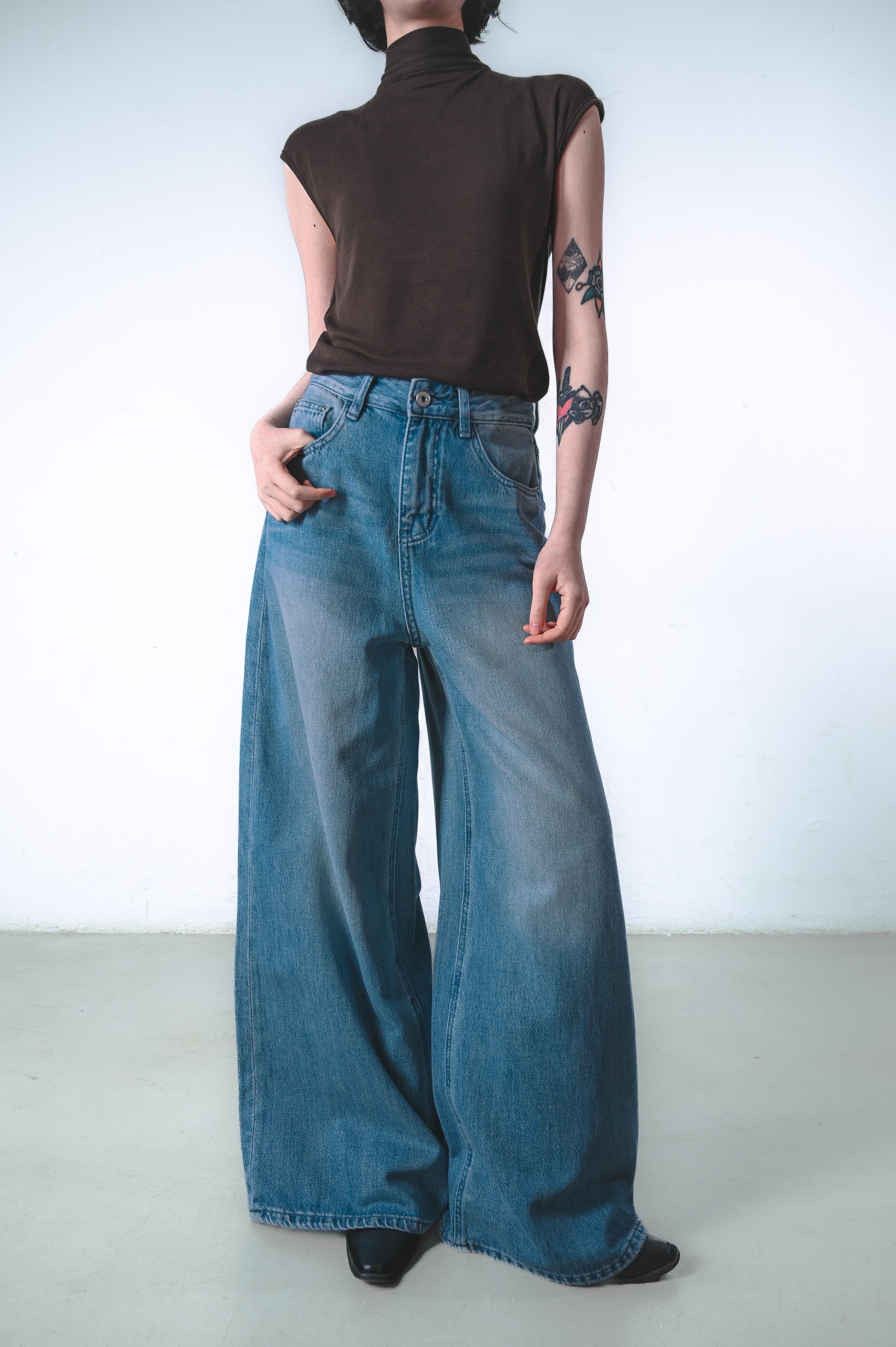 Flared Wide-Leg Jeans