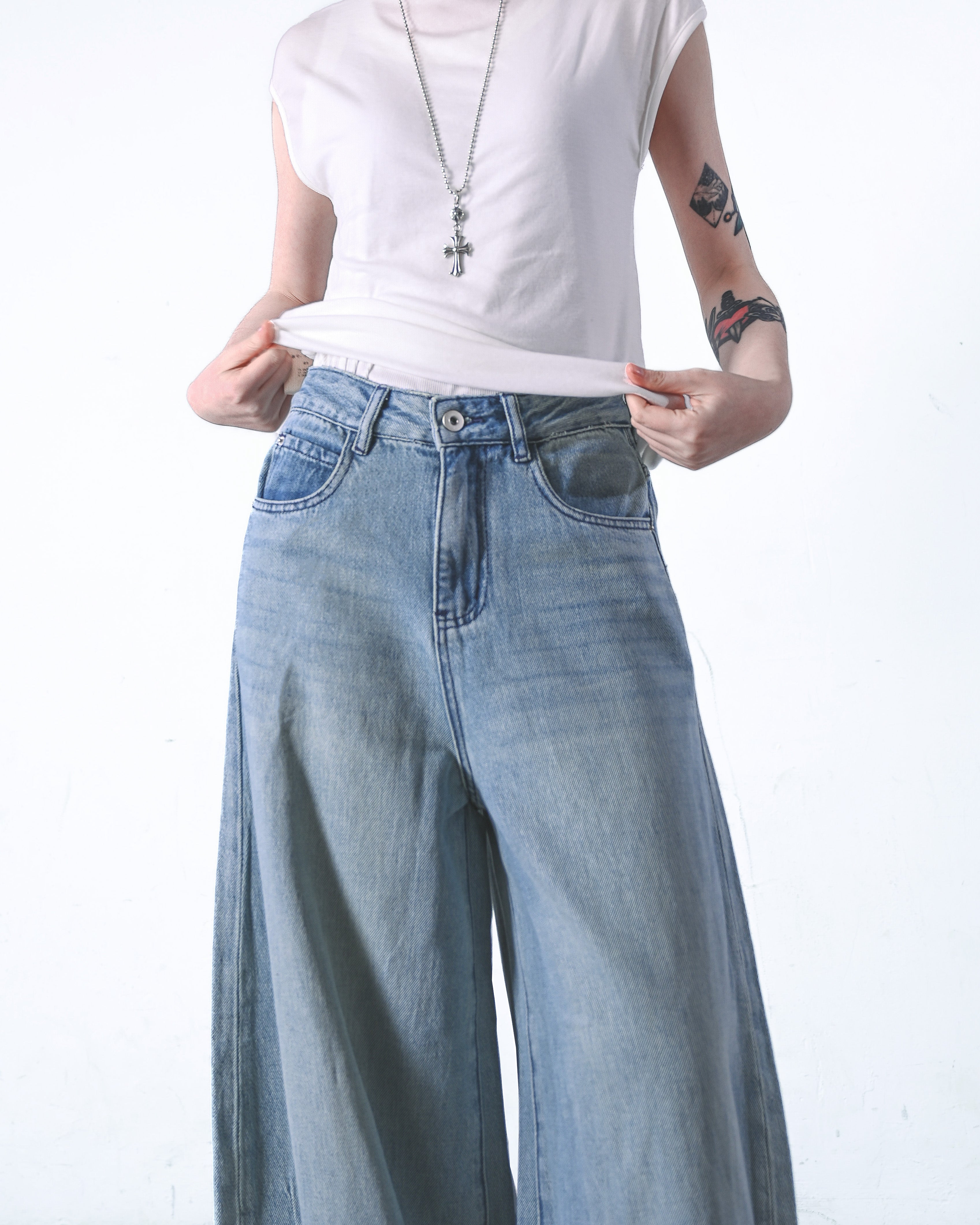 Classic Wide-Leg Jeans
