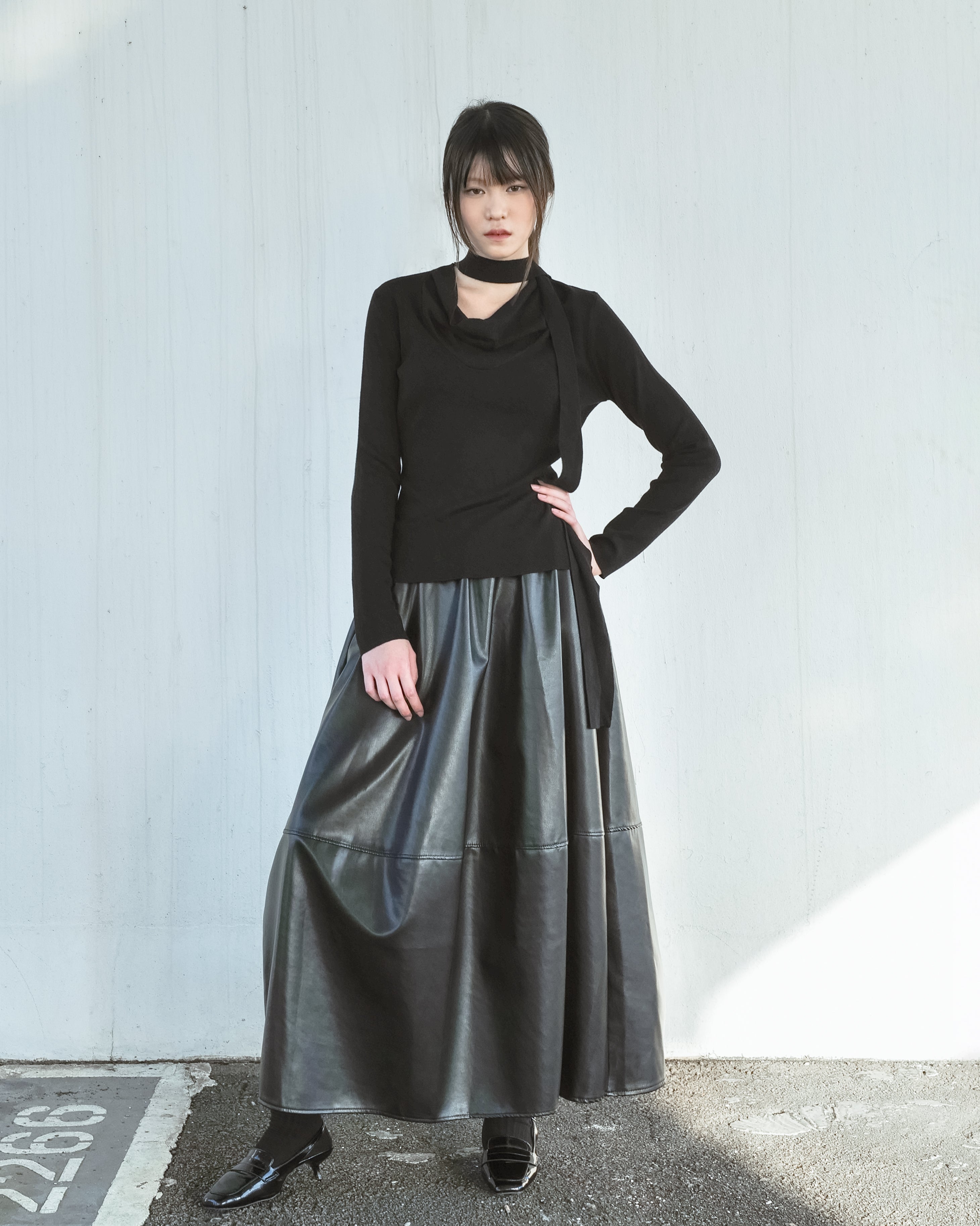 Knit Top with Neck Tie