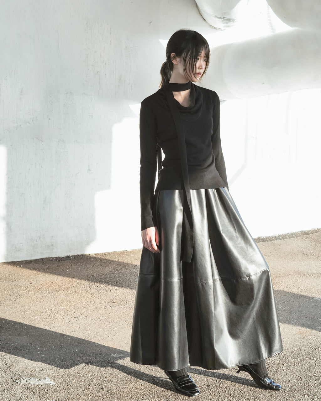 Knit Top with Neck Tie